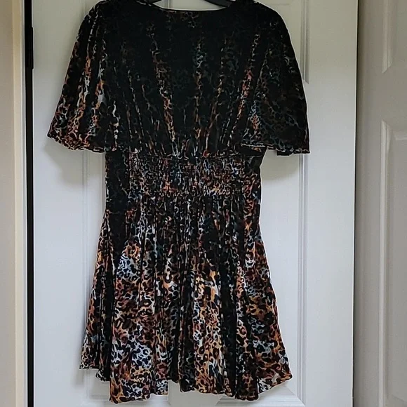 By Anthropologie Short-Sleeve Velvet Mini Dress - Picture 7 of 12